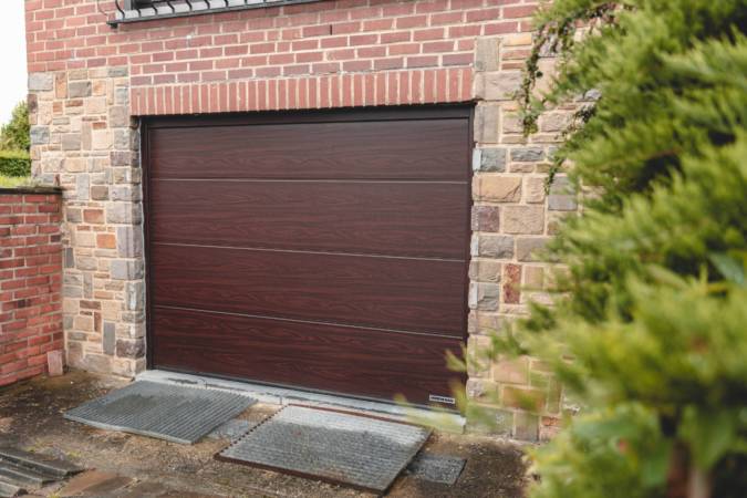 Photo d'une porte de garage sectionnelle