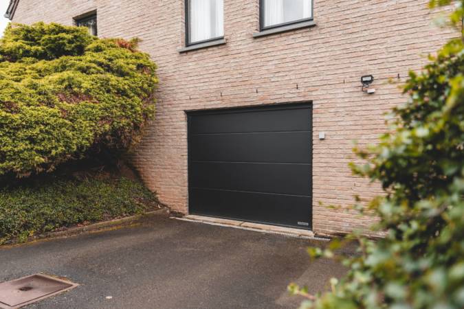 Photo d'une porte de garage sectionnelle